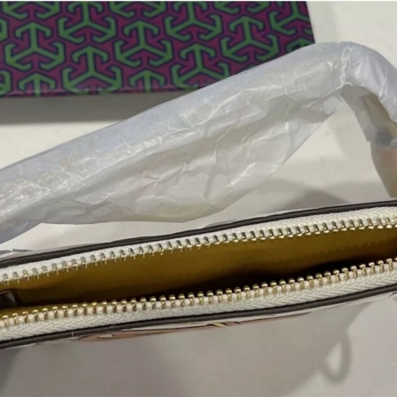 Tory Burch Top Zip Card Case NWT - Picture 8 of 14